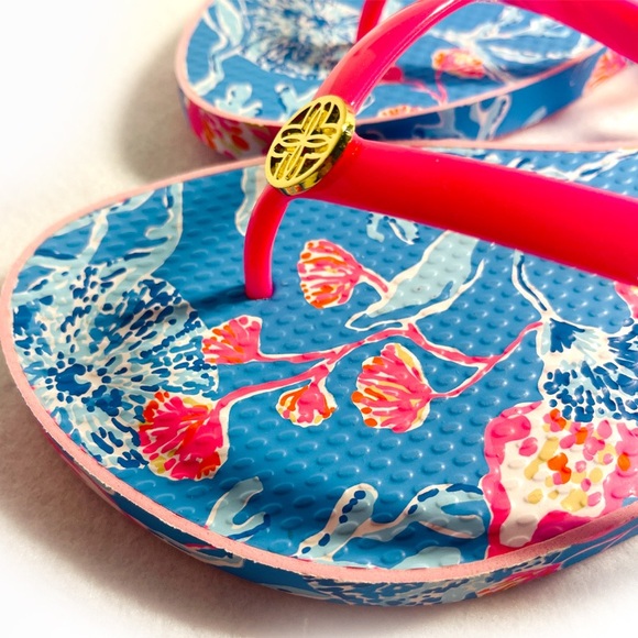 Lilly Pulitzer Bahamian Rhapsody Pink and Blue Flip Flops - Picture 6 of 9